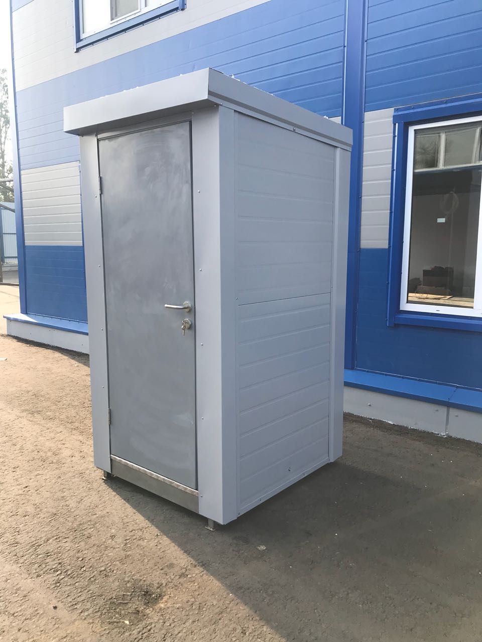 Теплая туалетная кабина ЭКОС-1 с баком на 250 л. в Нижним Новгороде